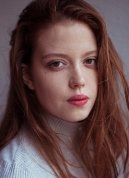 Louise (Héloïse Janjaud) in Die Zukunft in unseren Händen